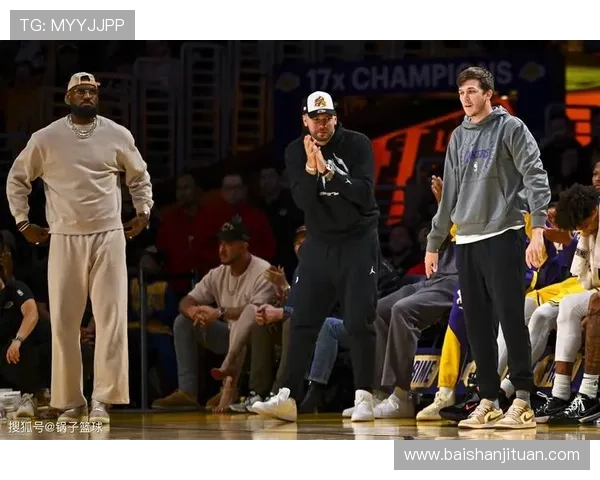 巴爷点评独行侠交易东契奇为何未能引进里夫斯令人震惊